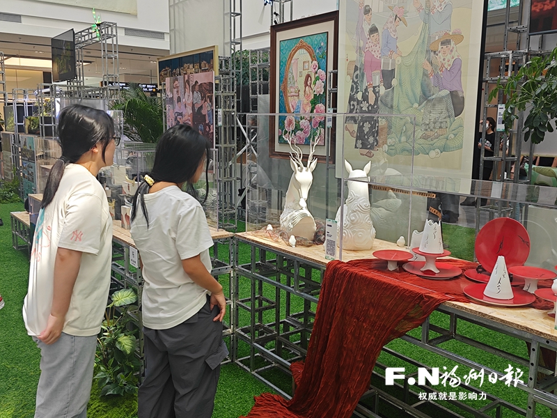 158件艺术类毕业作品亮相省图 青春在时代叙事中留下炫彩笔触