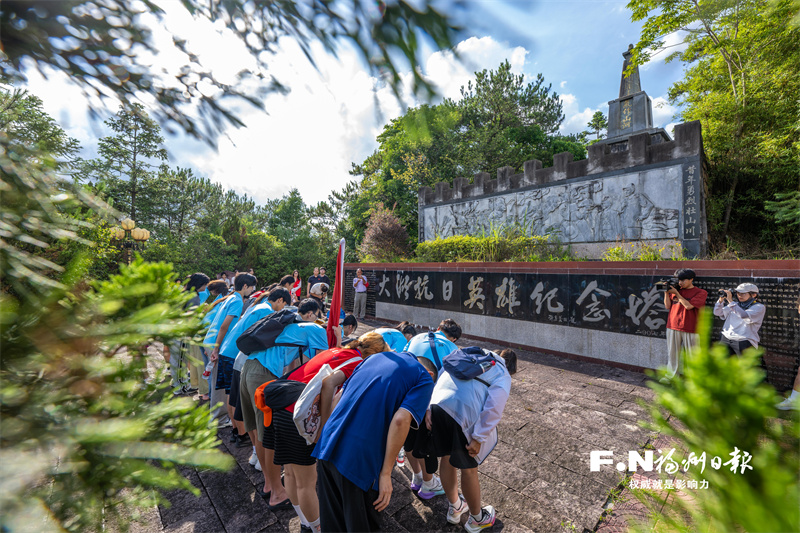 2025年“中国寻根之旅”夏令营福州营赴闽侯大湖乡参观