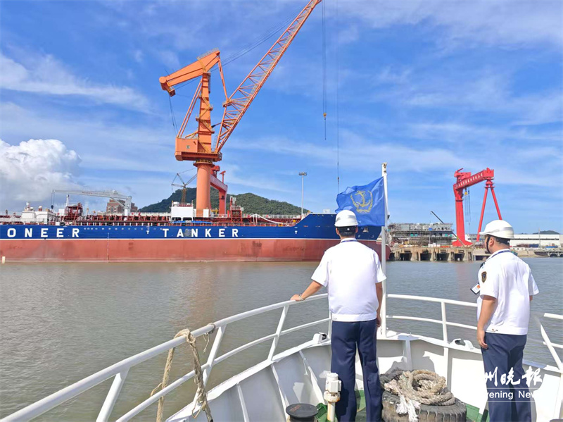 台风“丹娜丝”逼近 福州严阵以待