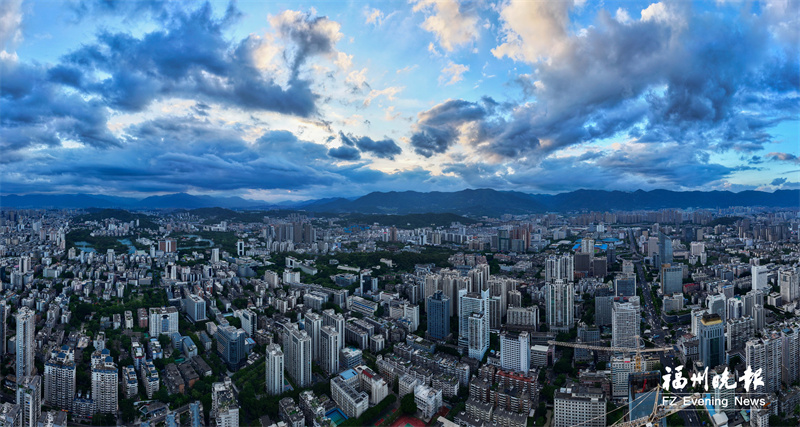 台风“丹娜丝”逼近 福州严阵以待