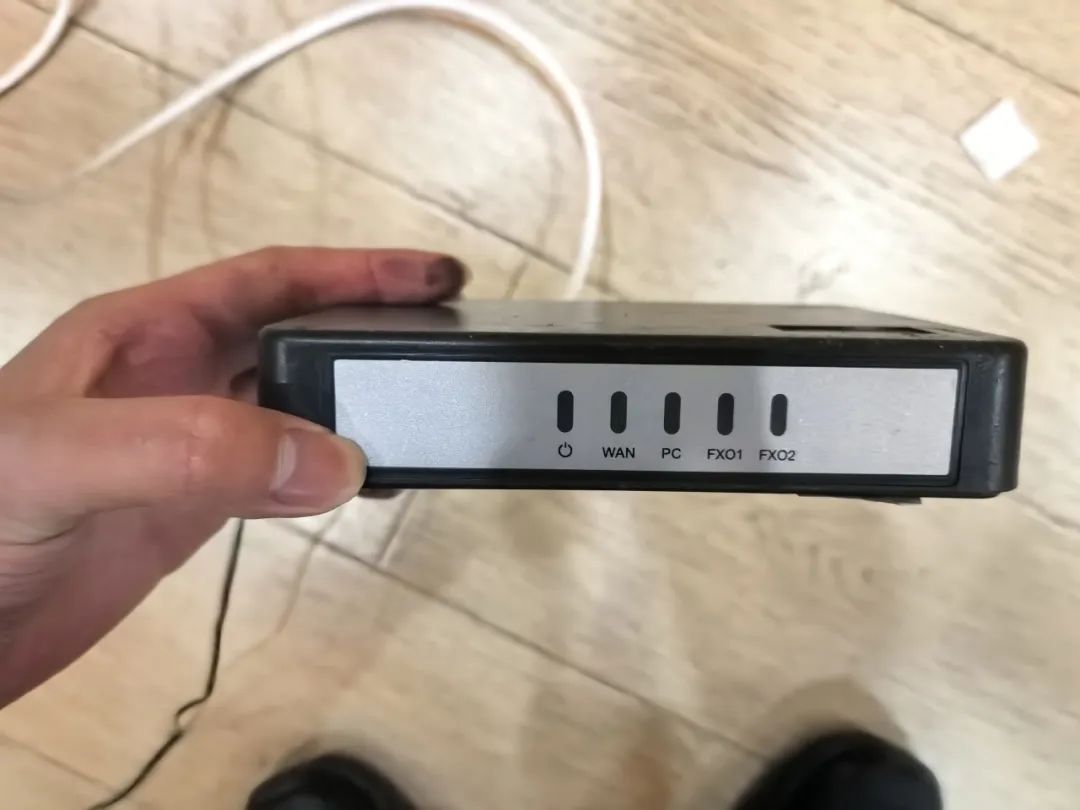 发现这种设备，请立即报警！