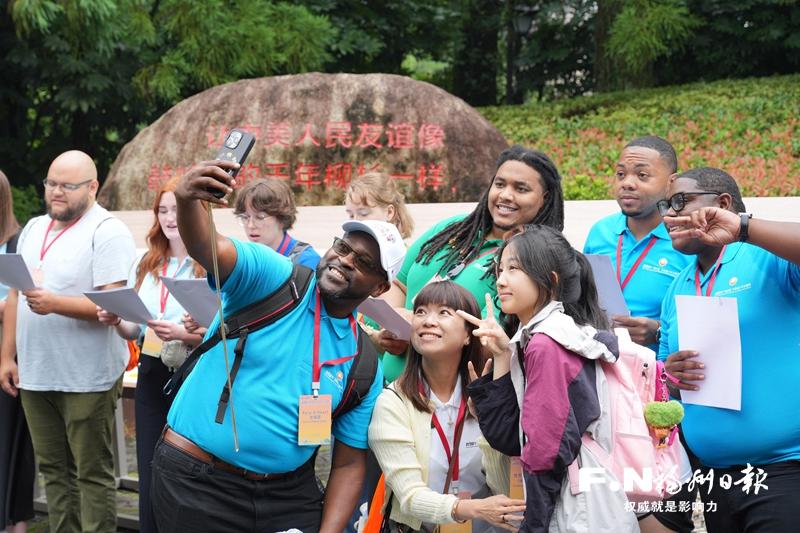 中美青少年共绘《鼓岭缘·和平之约》