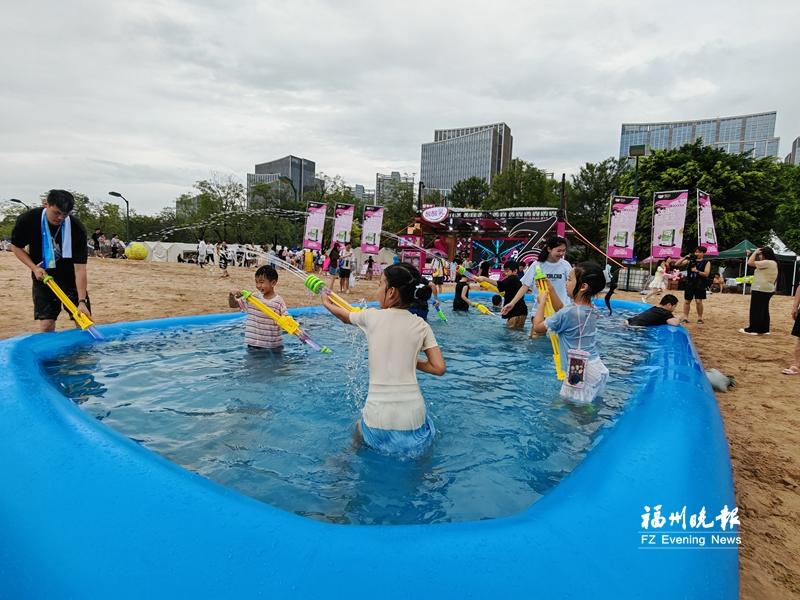 来泼水嘉年华 乐享清凉夏天