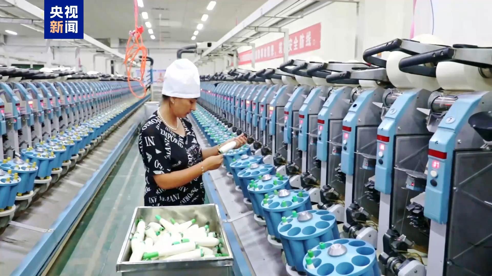 征服“死亡之海” 我国最大750千伏超高压环网工程正式“合龙”