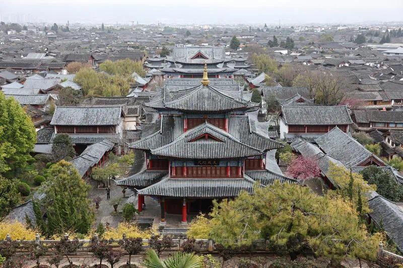 游客进入丽江古城要交钱了