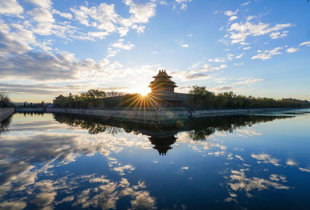 时政微观察丨走出一条中国特色城市现代化新路子