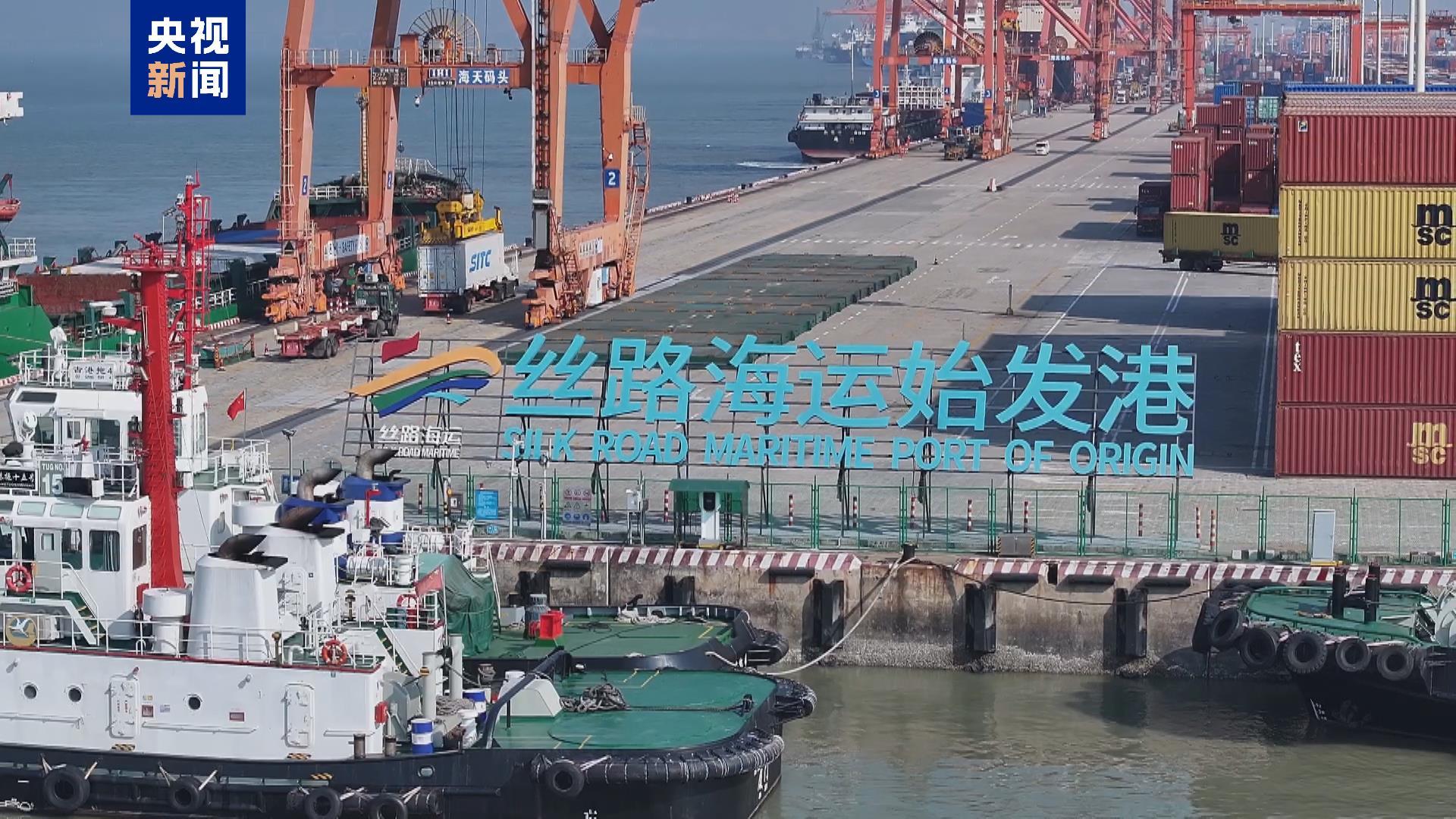 今年上半年 “丝路海运”航线集装箱吞吐量破263万标箱