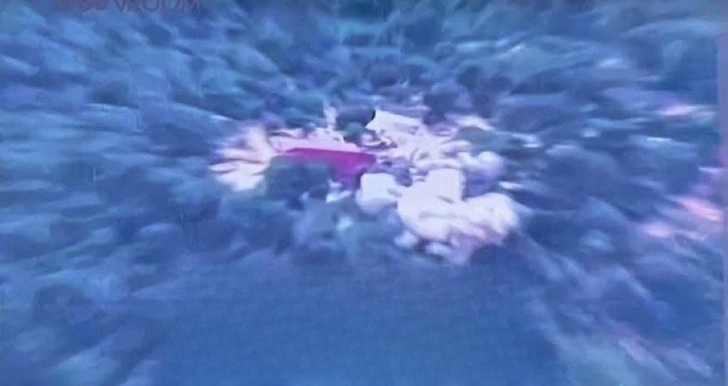 泰国称再次空袭柬埔寨 现场照片公布