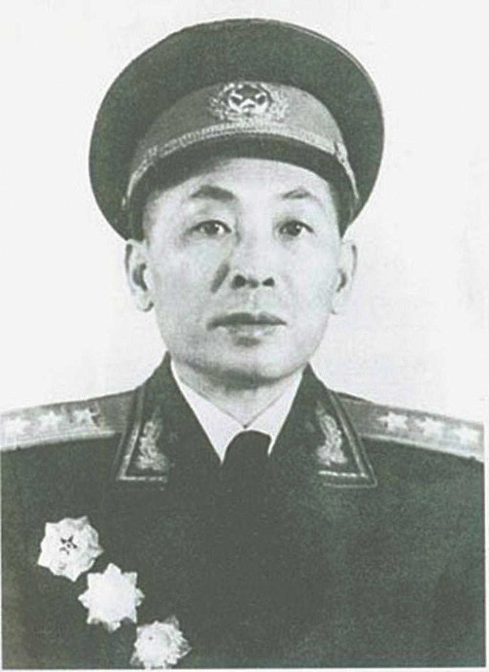 叶飞：从闽籍归侨到抗日将领