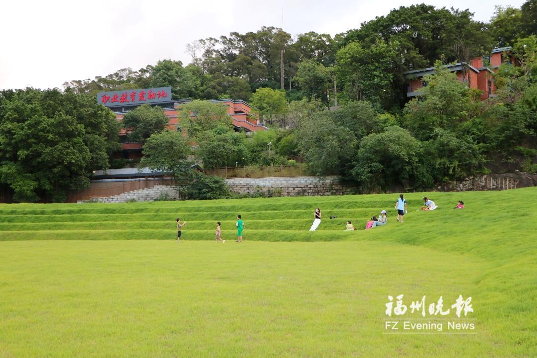 中国船政文化城​超2万平方米阶梯草坪等你来“撒野”