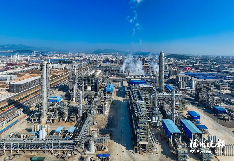 中景石化全球最大烷烃一体化生产基地建成投产