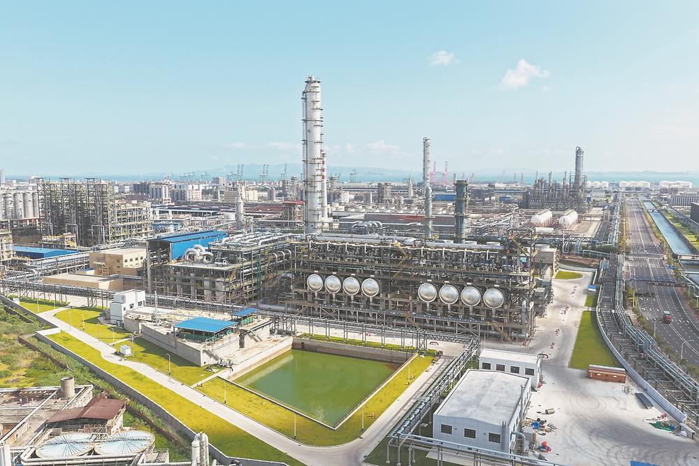 全球最大烷烃一体化生产基地在闽建成投产