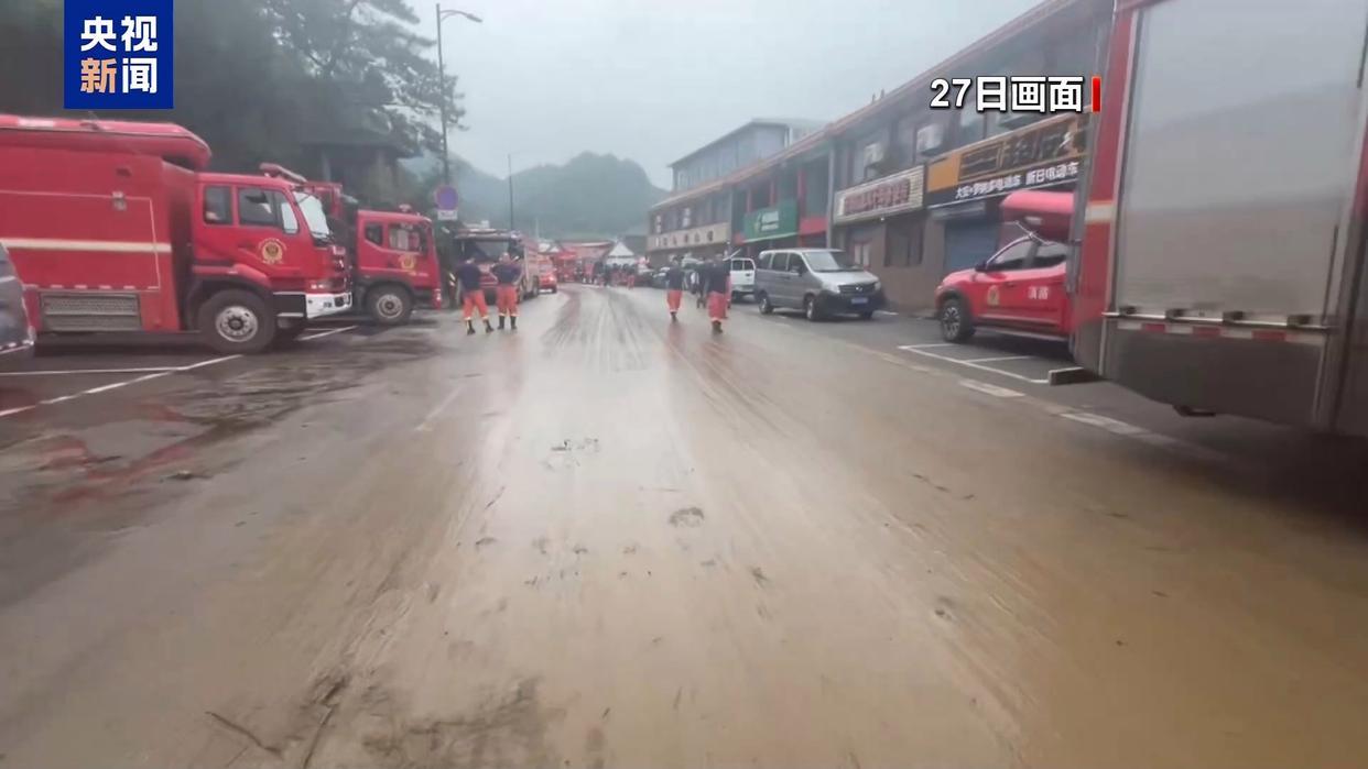 北京怀柔村民：洪水10分钟灌满屋