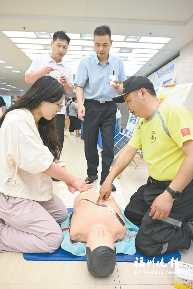 福州：“科普午市”接地气 防震宣传聚人气