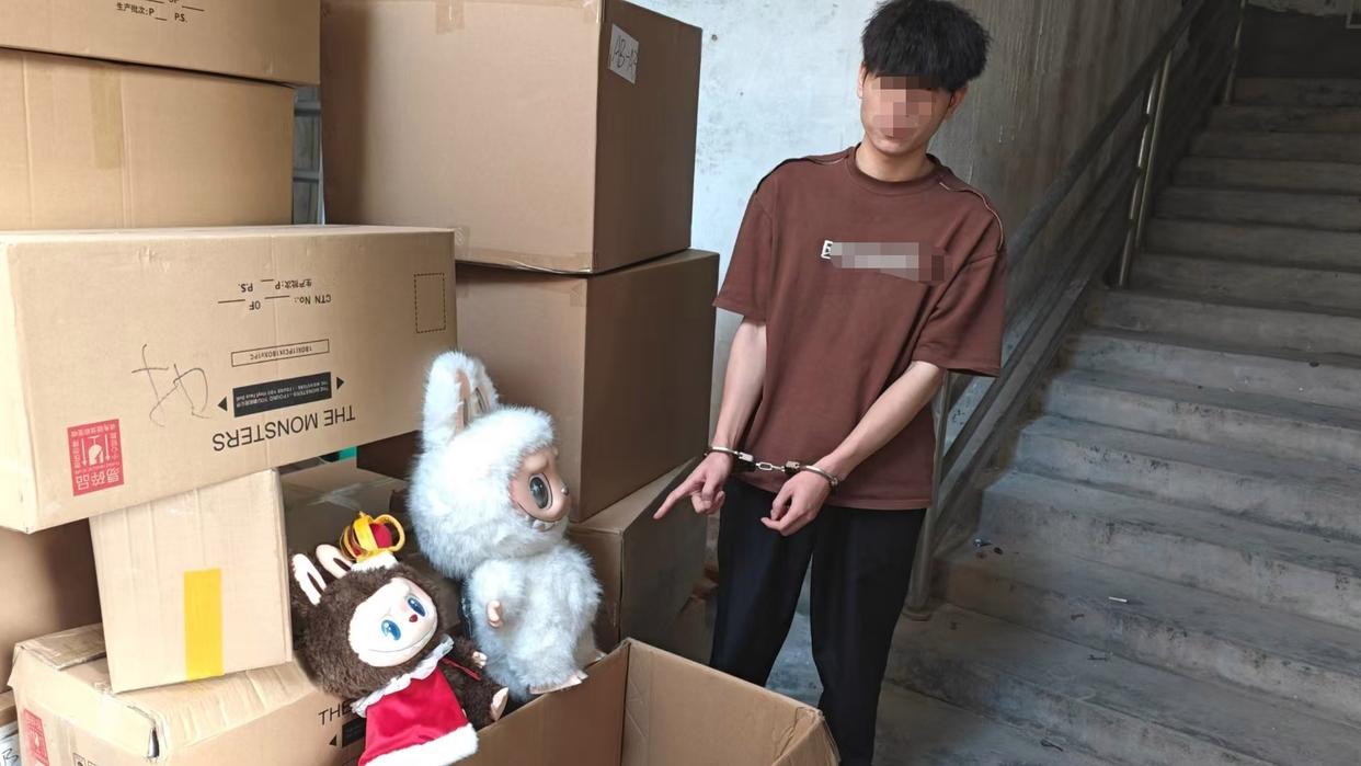 1比1高仿LABUBU半年狂捞1200万