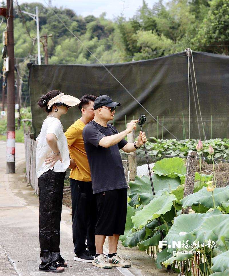“姐妹乡伴·村村都有女主播”首期培训结束