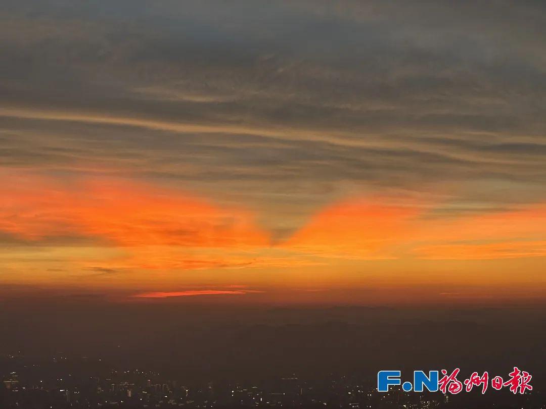 刷屏！福州上空惊现“天使的翅膀”