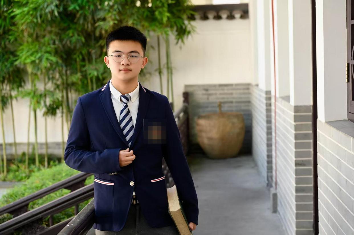 快递员母亲谈儿子弃北大选西湖大学