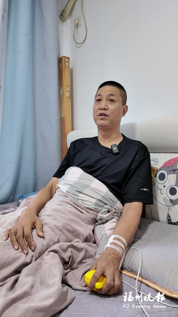 ​守护海岸25年“背篓哥”突患尿毒症