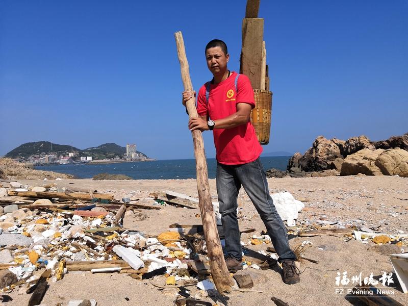 ​守护海岸25年“背篓哥”突患尿毒症