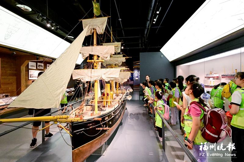 福州晚报写作训练营探秘“船政奇妙夜”