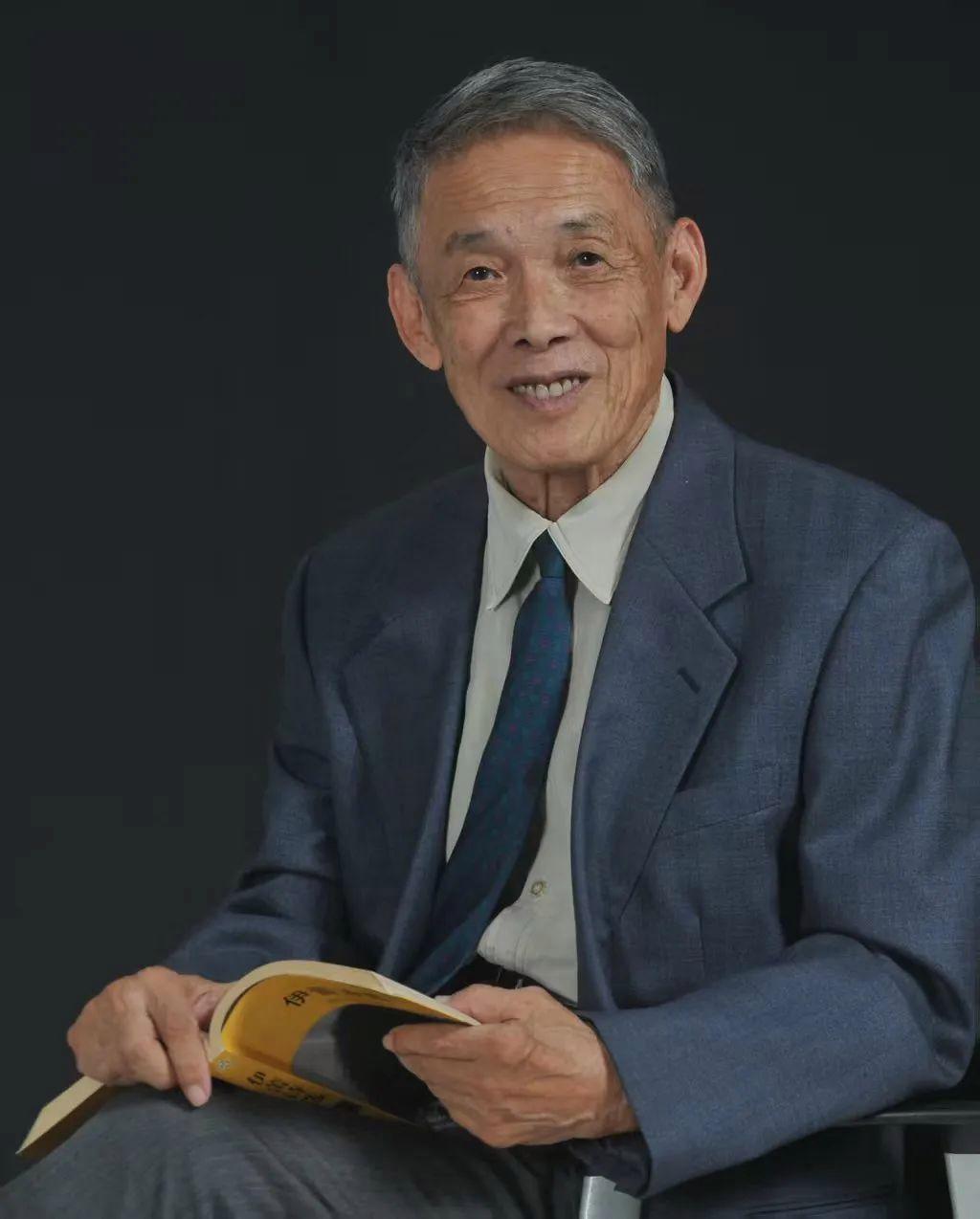 年过九旬骑车去办公室的院士走了