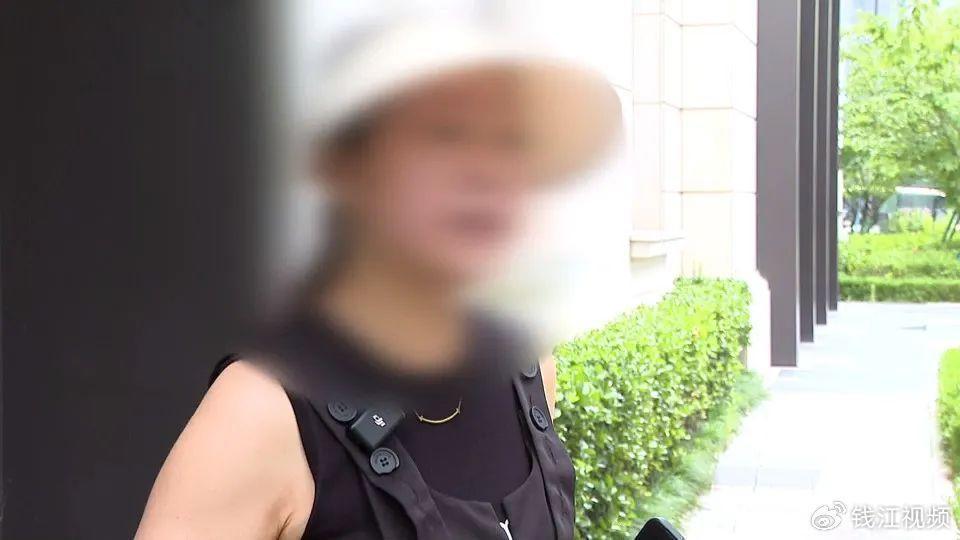 女子例假后游泳大出血向场馆索赔