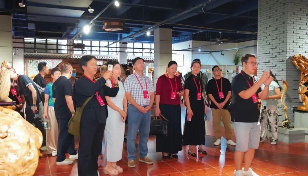 兩岸“情圓巴士”開進福州高新區！