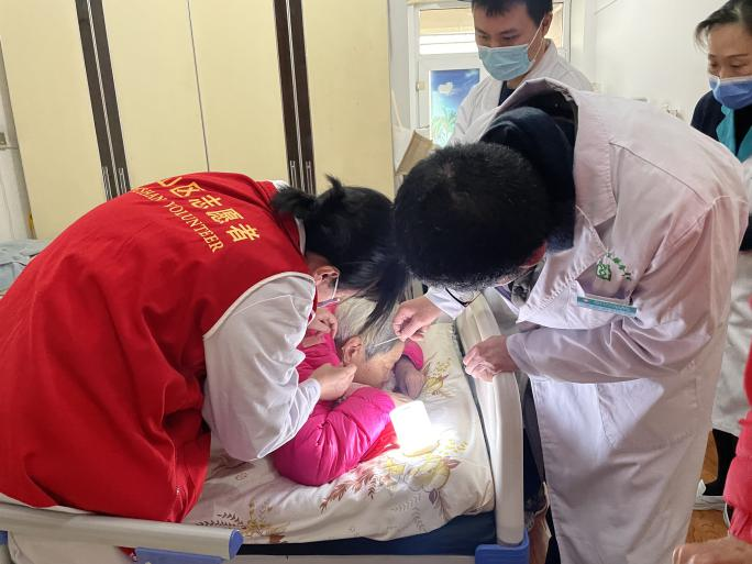 仓山区“家庭医生工作室”进驻养老机构