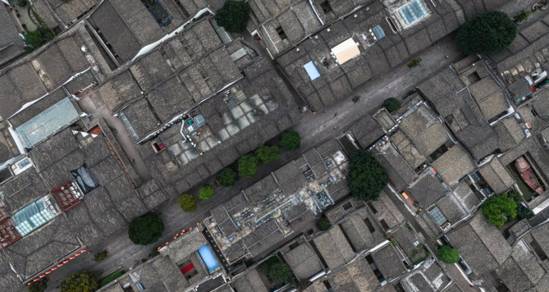 用脱口秀的方式打开福州