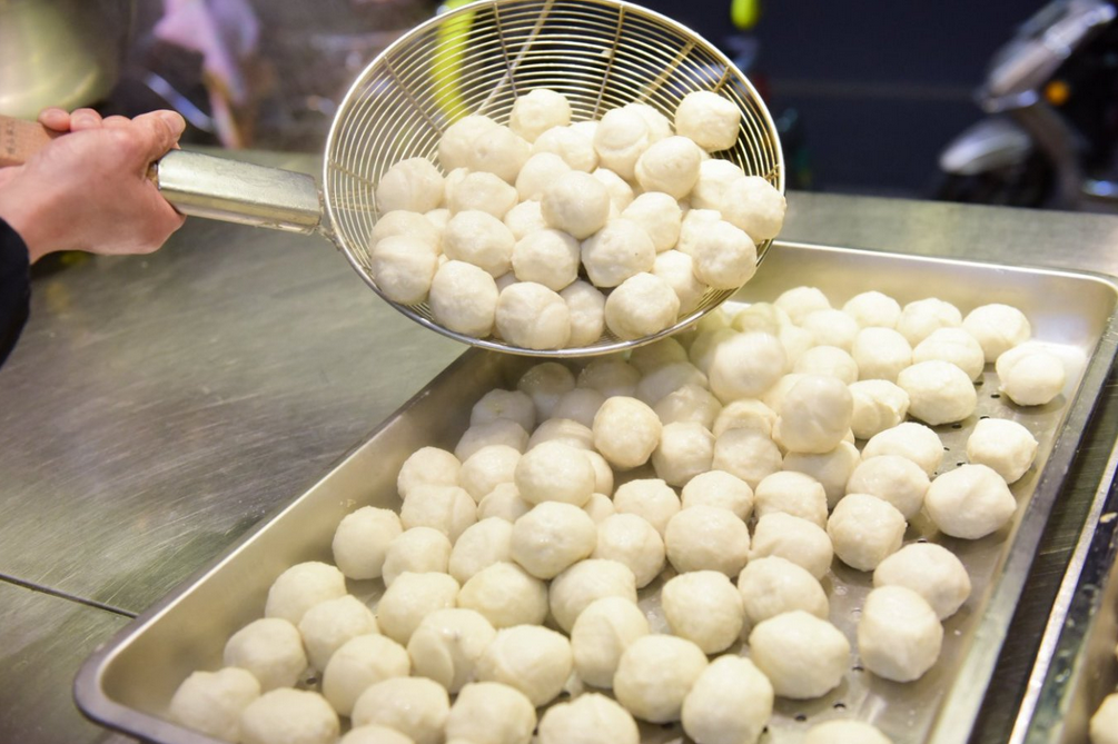 用脱口秀的方式打开福州