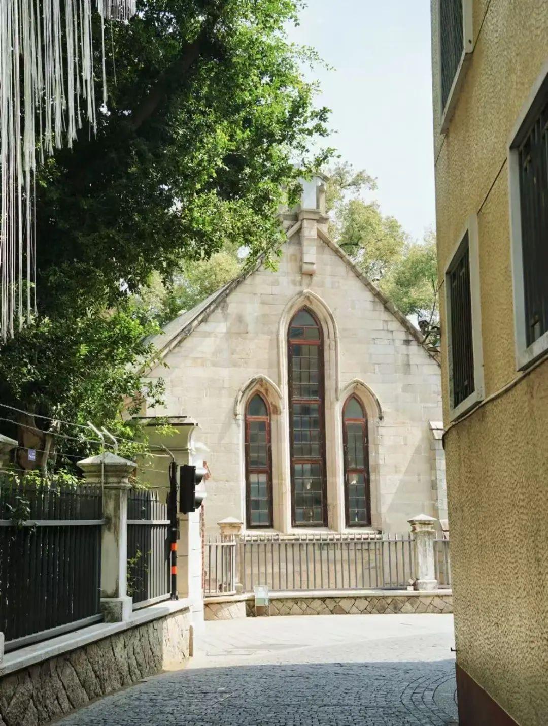 用脱口秀的方式打开福州