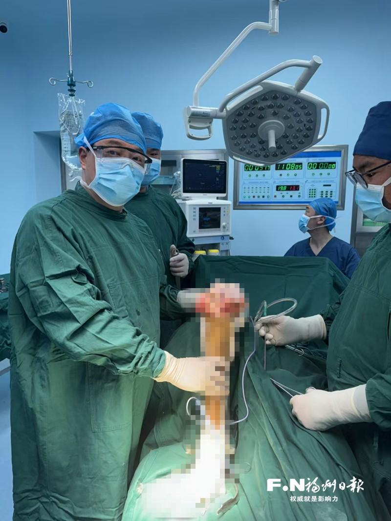 今天是第八个中国医师节，致敬榕城生命守护者