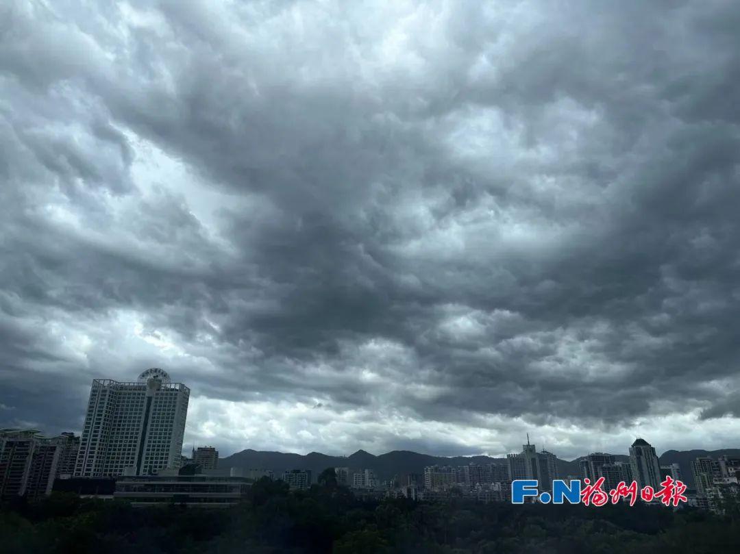 67条预警！福州一秒天黑！尽量别出门！