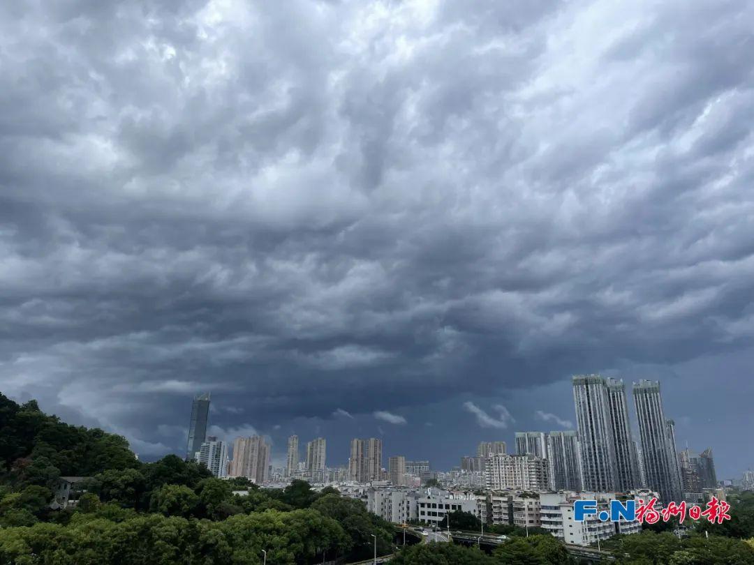 67条预警！福州一秒天黑！尽量别出门！