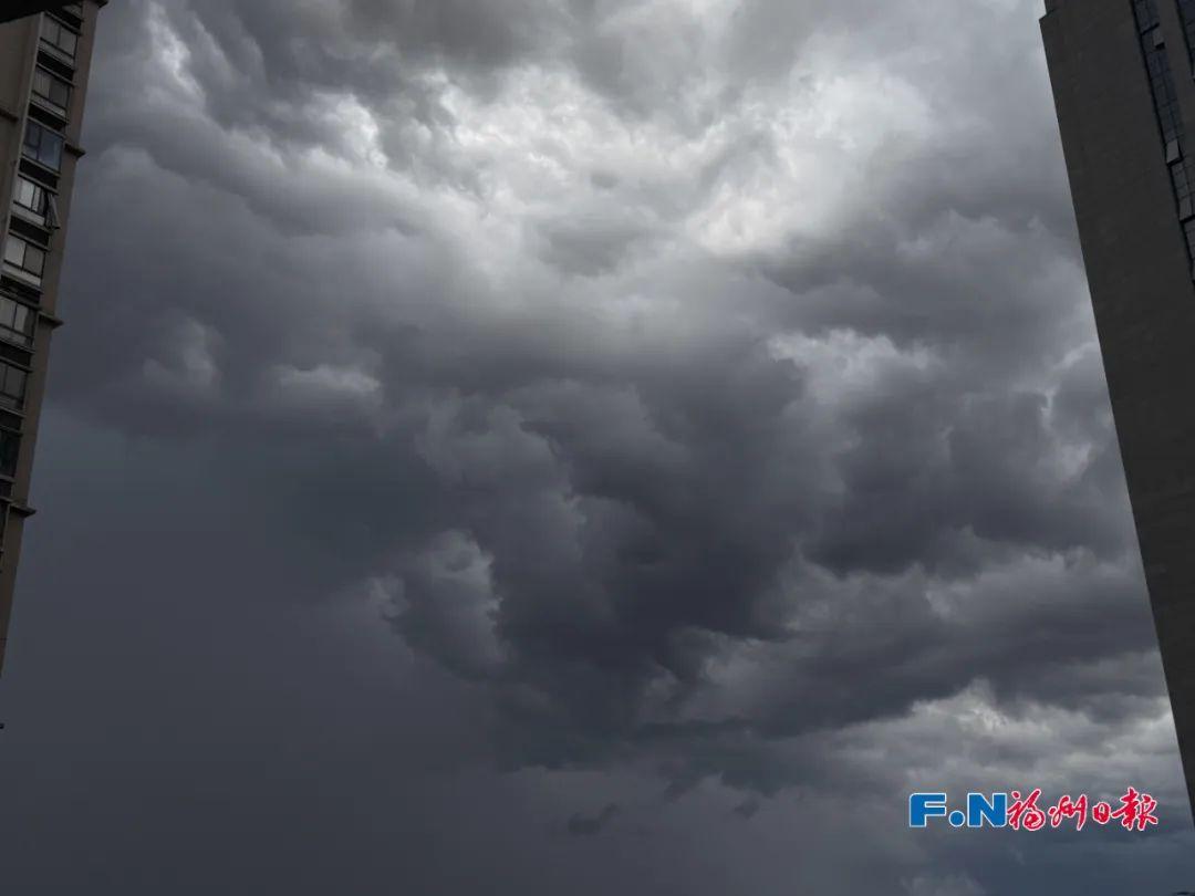 67条预警！福州一秒天黑！尽量别出门！