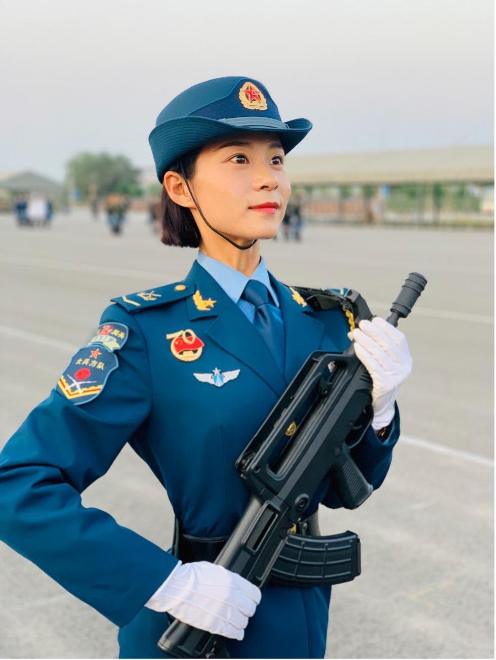 阅兵装备方队唯一的“女教头”是她