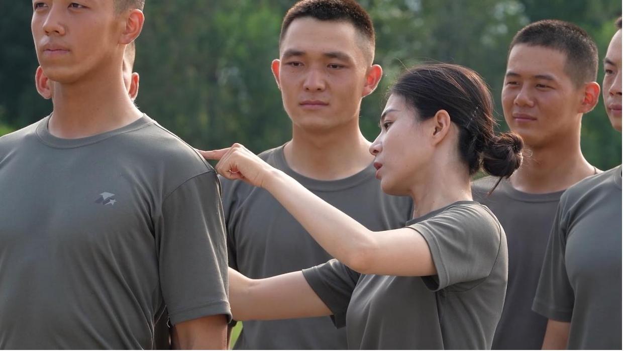 阅兵装备方队唯一的“女教头”是她