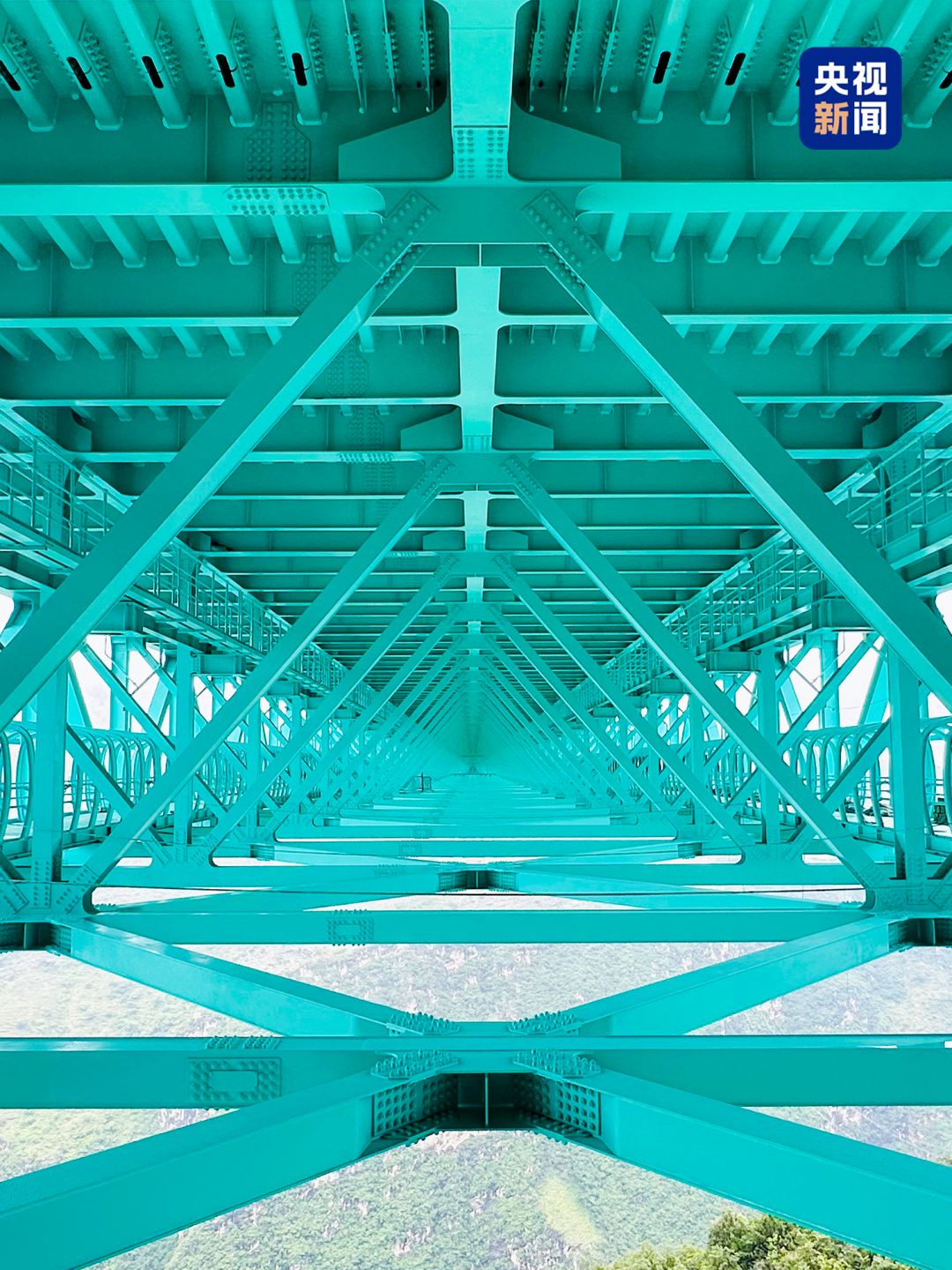 世界第一高桥通过“终极大考”！高清大图来了→