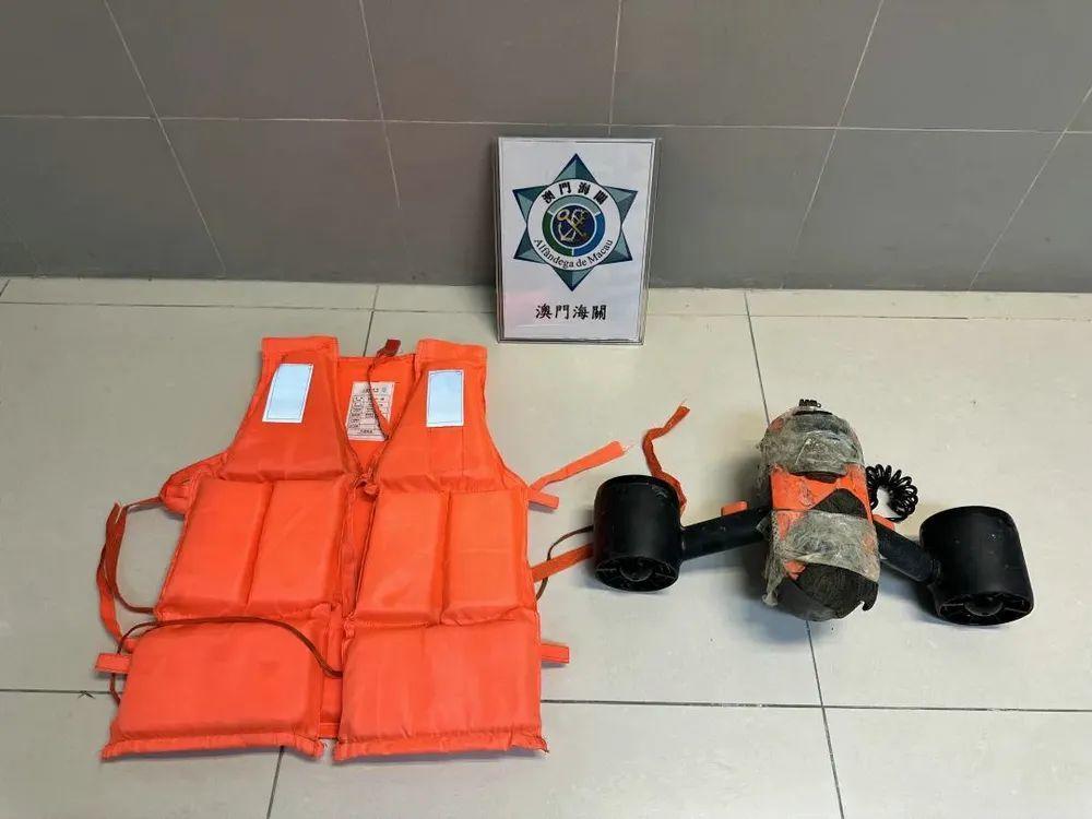 男子靠“水下推进器”偷渡至澳门