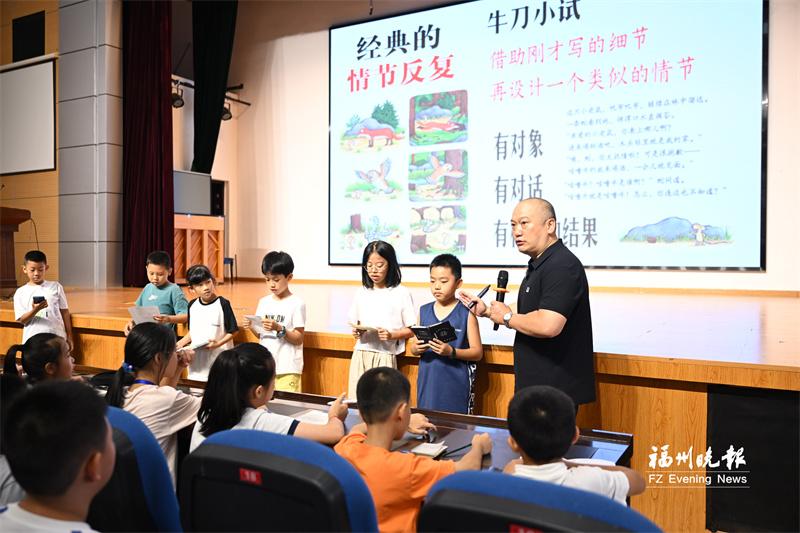 “三泰书香·青春诵读”活动启幕 “名家领读”首场探寻创意读写密码