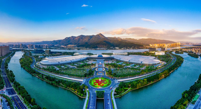 福州三十年跨越发展谱写现代化国际城市新篇