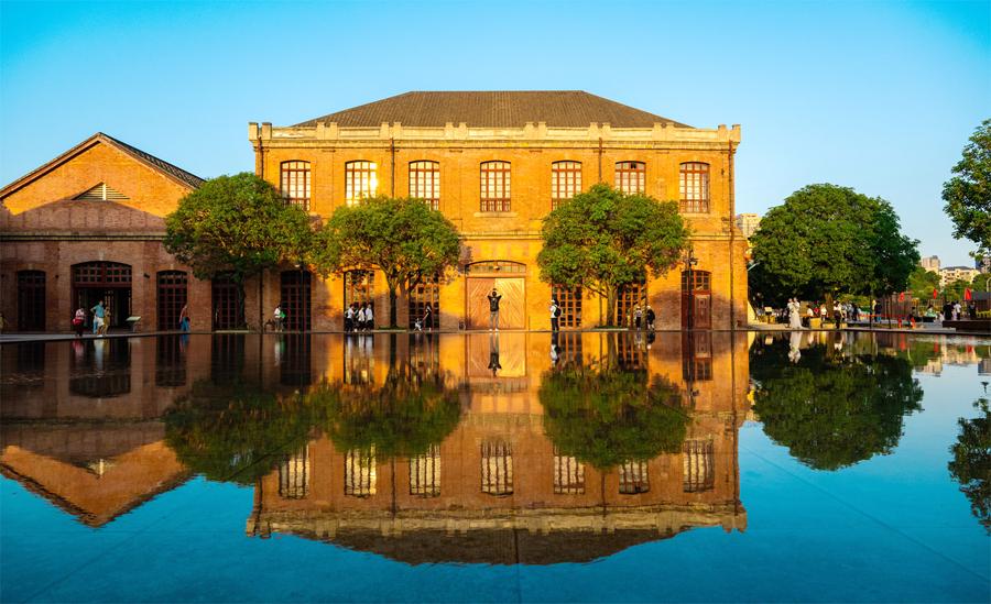 一张蓝图绘到底丨弄潮儿向涛头立