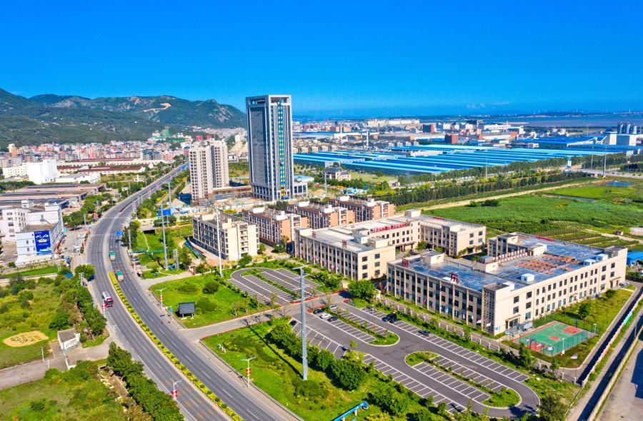 一张蓝图绘到底丨弄潮儿向涛头立