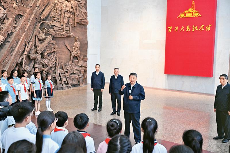 弘扬伟大抗战精神，向着中华民族伟大复兴的光辉彼岸奋勇前进