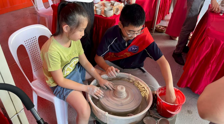 邻里相亲迎七夕 文明家风满榕城 | 网络中国节·七夕