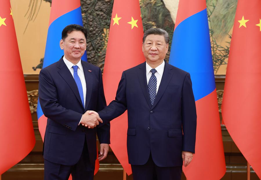 习近平会见蒙古国总统呼日勒苏赫