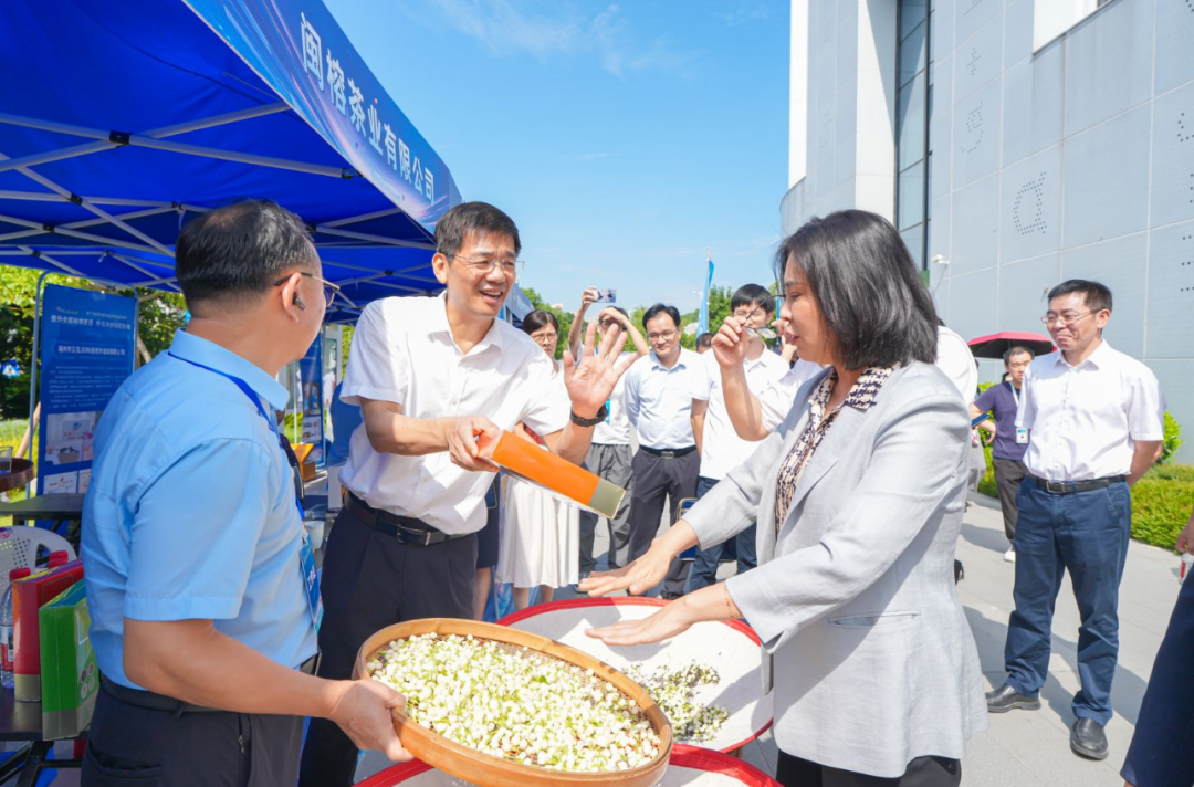 全国科普月 | 朱雀三号火箭总指挥变身“科普讲解员”！首个全国科普月福州市主场活动启幕