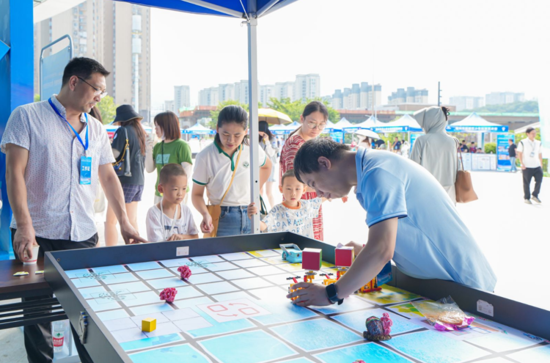 全国科普月 | 朱雀三号火箭总指挥变身“科普讲解员”！首个全国科普月福州市主场活动启幕