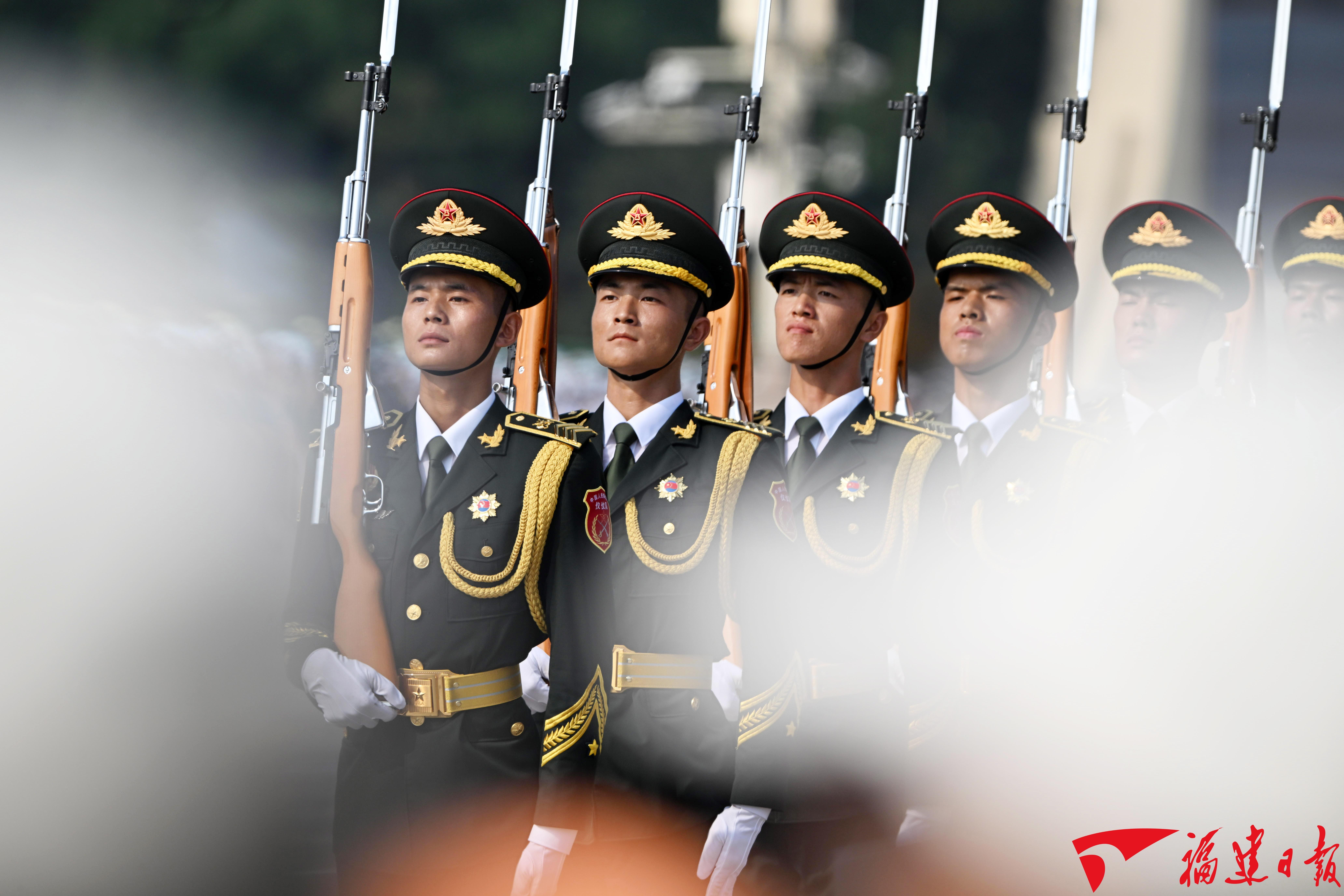 记者现场直击！在观礼台，来自福建的他们说……